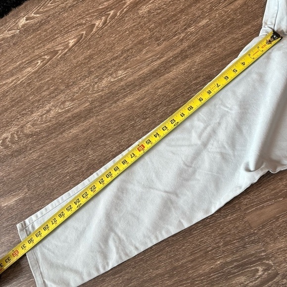 Gloria Vanderbilt Amanda THE ORIGINAL SLIMMING JEAN
HERITAGE TAPERED LEG. Sz 14 - Picture 7 of 14